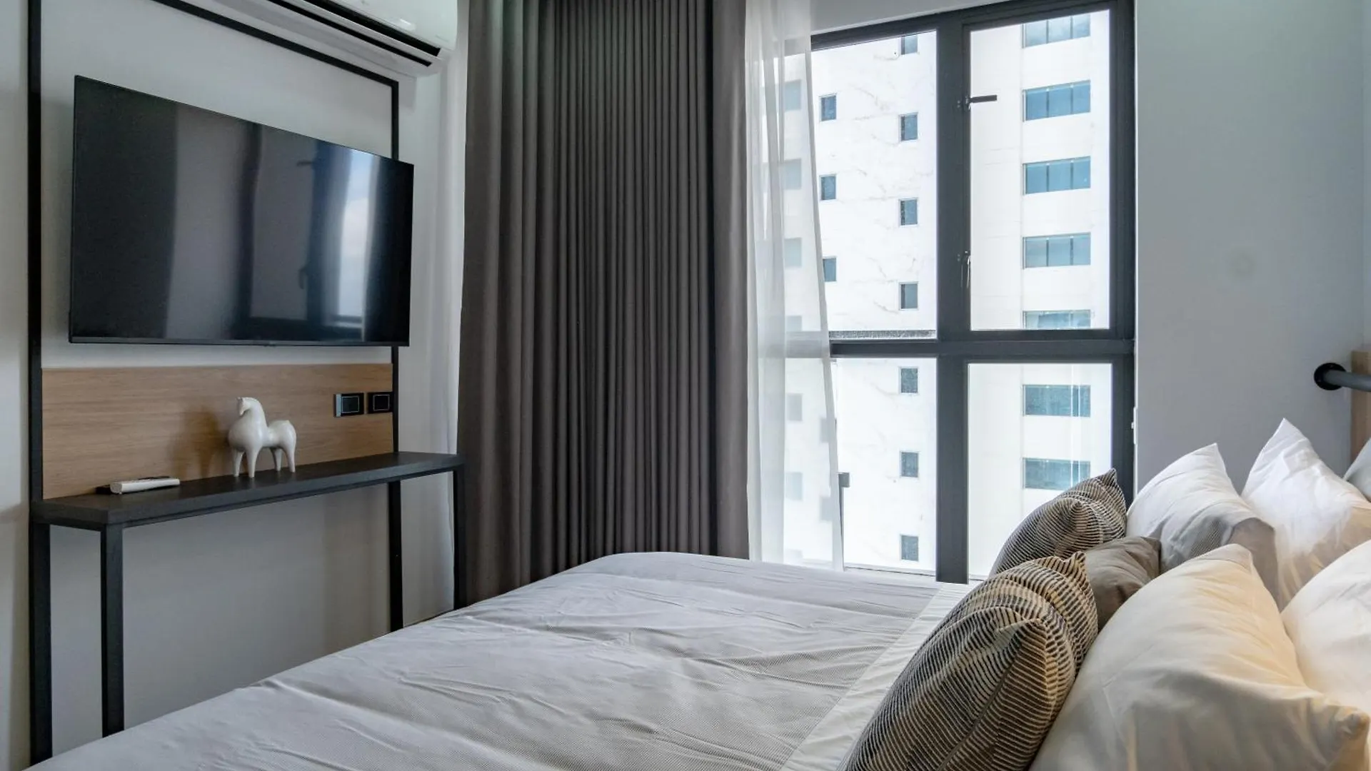 Luxury Oceanfront Apartment In Cartagena Centro